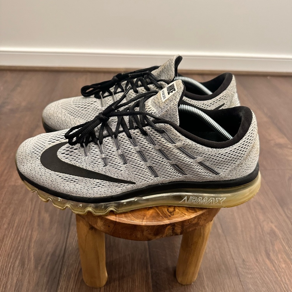 Men's Nike Air Max 2016 Light Gray Running Shoe, Size 12